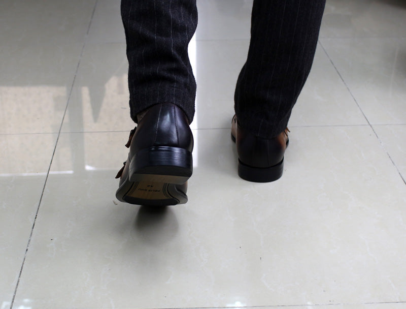 Exquisite Hand - Painted Double Monk Strap Shoes for Men in Classic Style