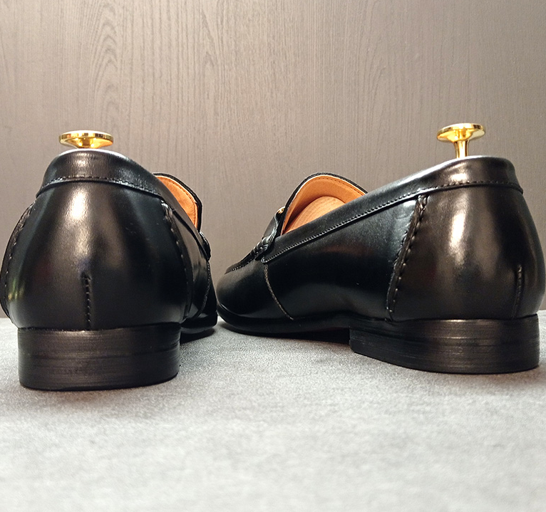 Stylish Coal Gold Chain Men's Slip-On Loafers Shoes