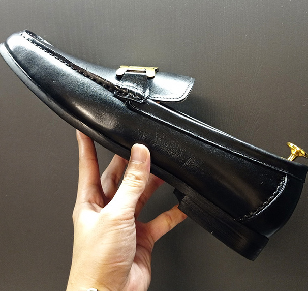 Stylish Coal Gold Chain Men's Slip-On Loafers Shoes