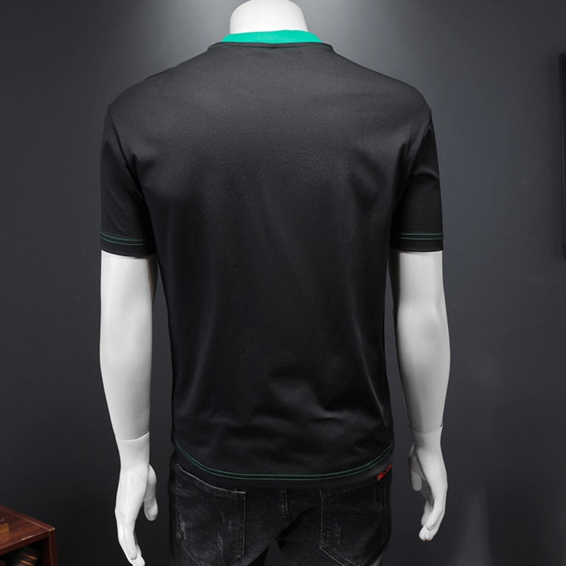 Stylish Men's Contrasting Color Triangle Design Short Sleeve Solid O-Neck T-Shirt for Various Occasions