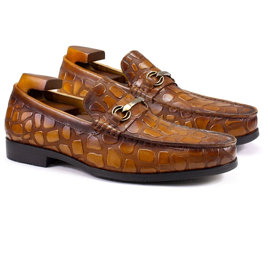 Stylish Classic Cowhide Leather Slip-On Men's Loafers with Rock Texture