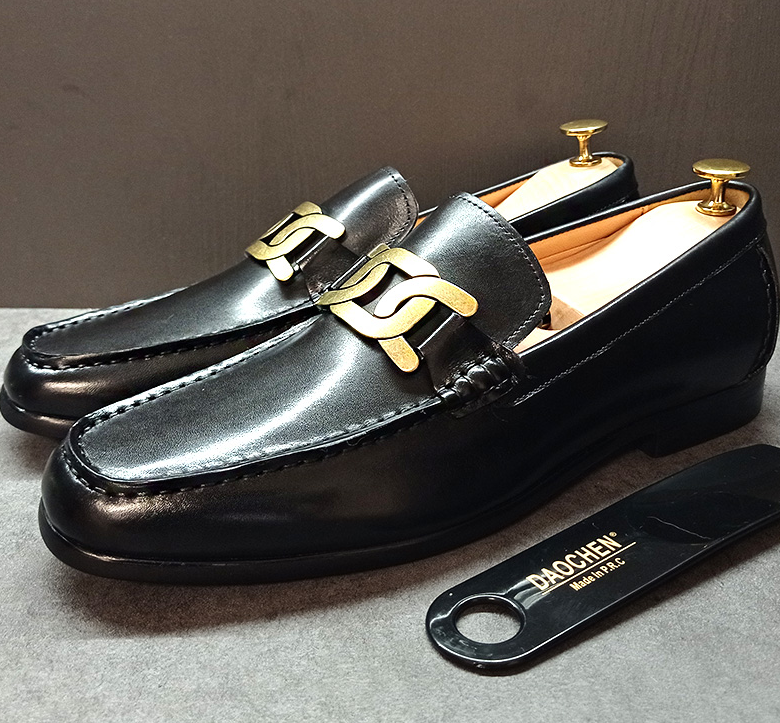 Stylish Coal Gold Chain Men's Slip-On Loafers Shoes