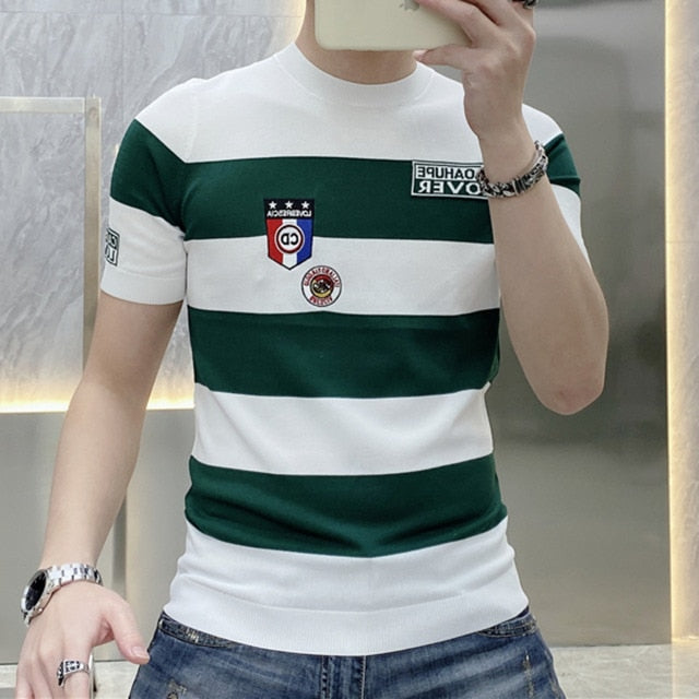 Men's Short Sleeve T-Shirt with Bold Stripes and Eye-catching Patch