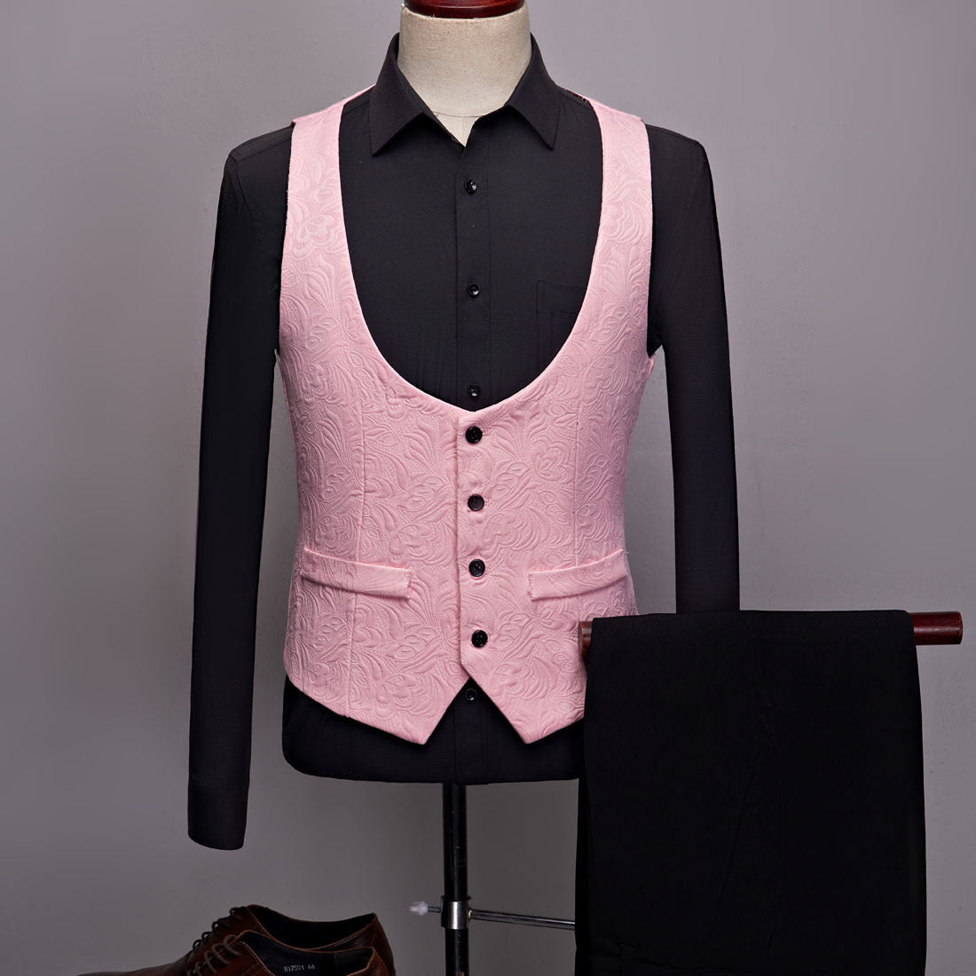 Complete Set of Men's England Style Dress Suit with Big Shawl Lapel Jacquard - Blazer, Vest, and Pant