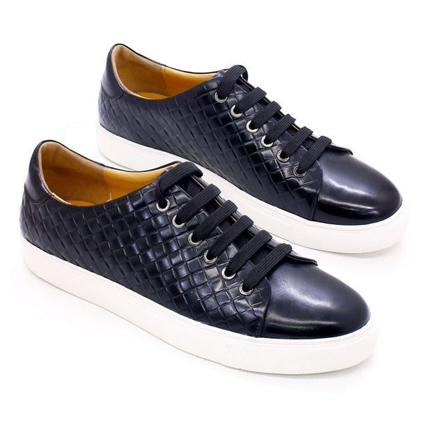 Exquisite Solid Handmade Anyam Pattern Casual Sneakers for All Occasions