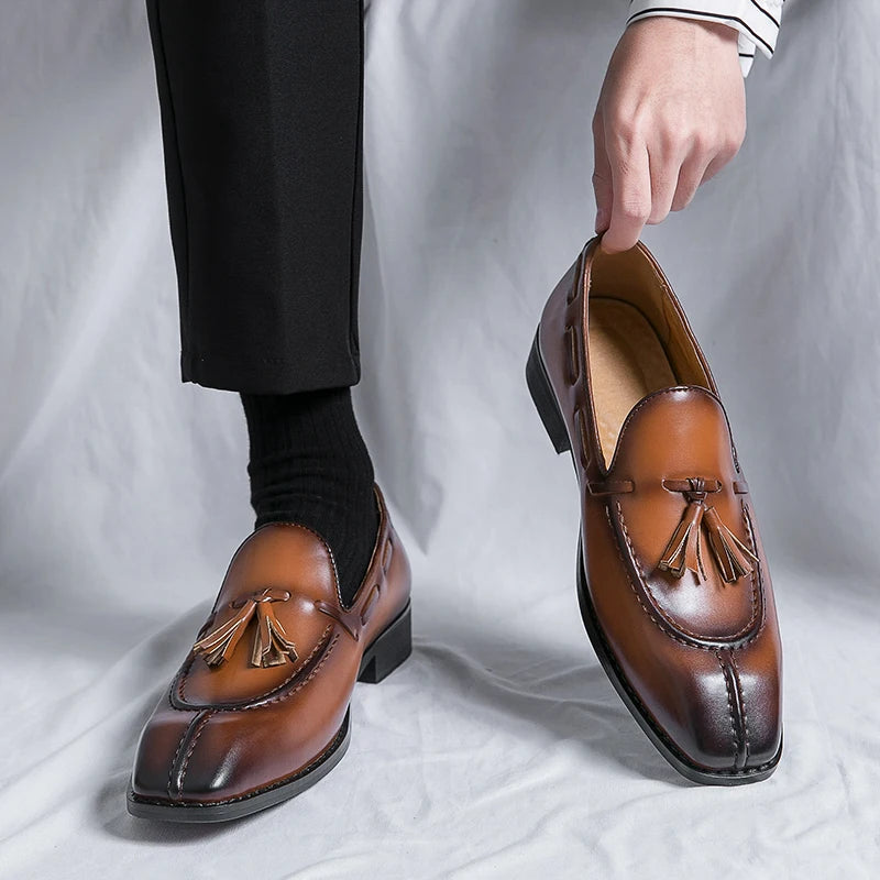 Stylish Solid Leather Square-Toe Tasseled Loafers for Fashionable Men