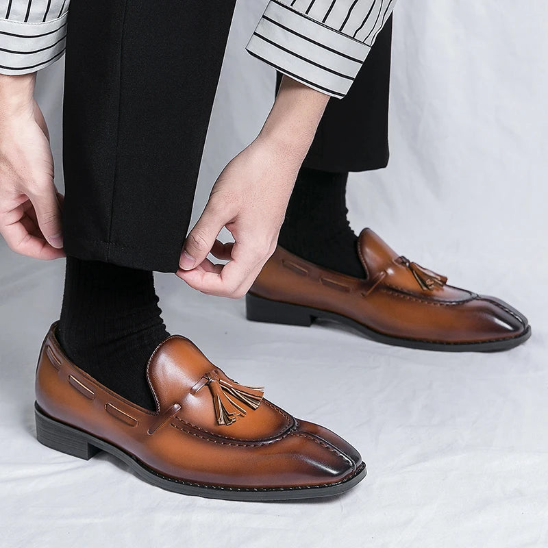 Stylish Solid Leather Square-Toe Tasseled Loafers for Fashionable Men