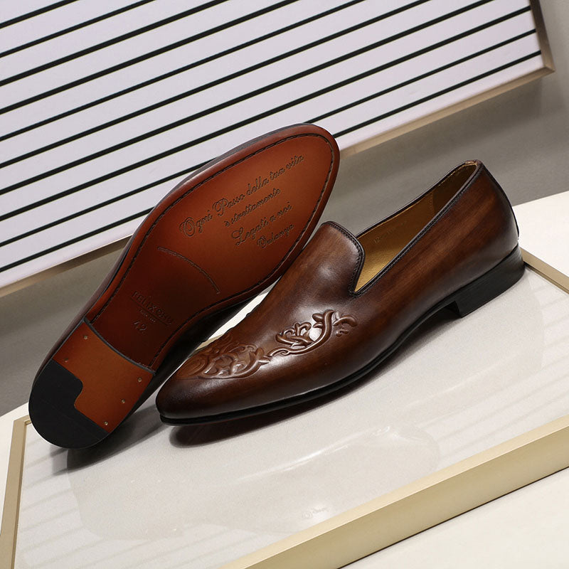 Stylish Flower-Carved Leather Loafers for Comfortable and Durable Footwear