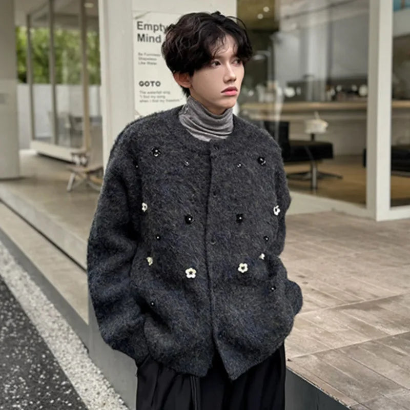 Men's Loose Floral Beaded Cardigan for a Casual Sophistication