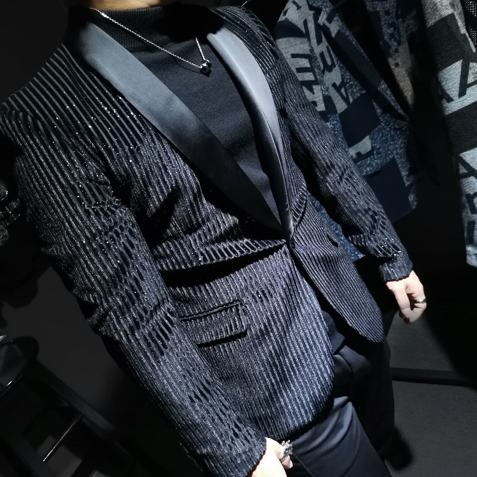 Stylish Smart Casual Monochromatic Striped Men's Blazer for Business and Casual Occasions