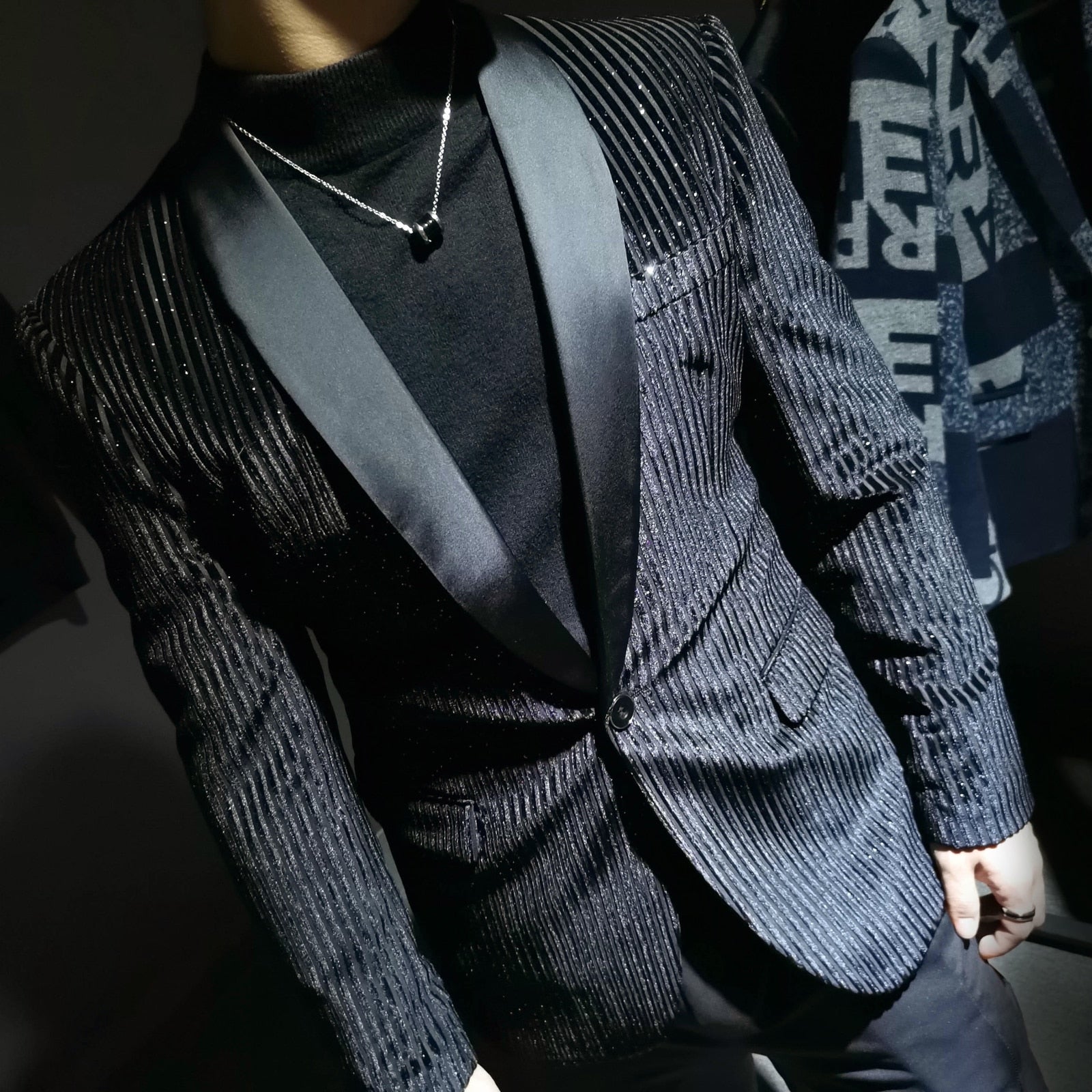 Stylish Smart Casual Monochromatic Striped Men's Blazer for Business and Casual Occasions